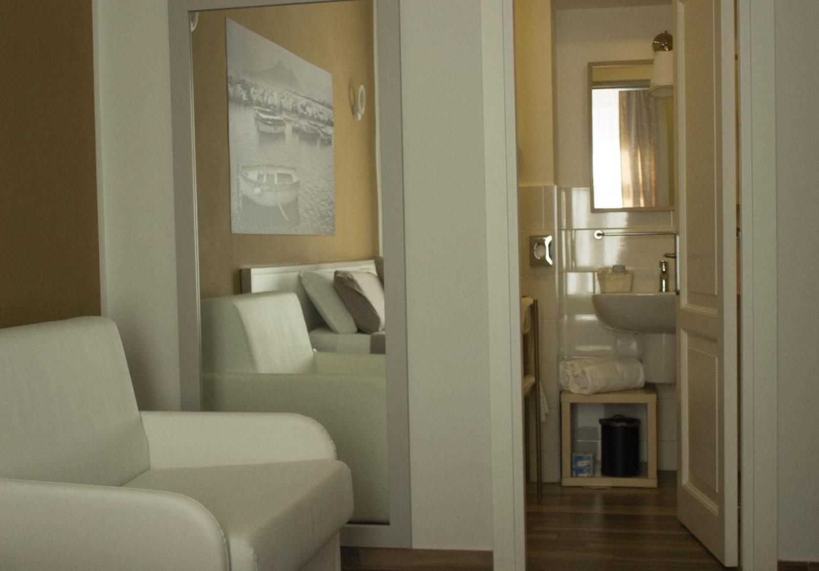 Rooms Stazione Centrale Napoli Phòng bức ảnh
