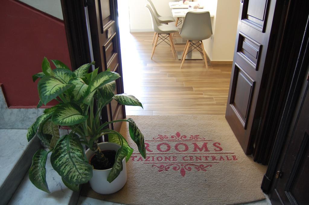 Rooms Stazione Centrale Napoli Ngoại thất bức ảnh
