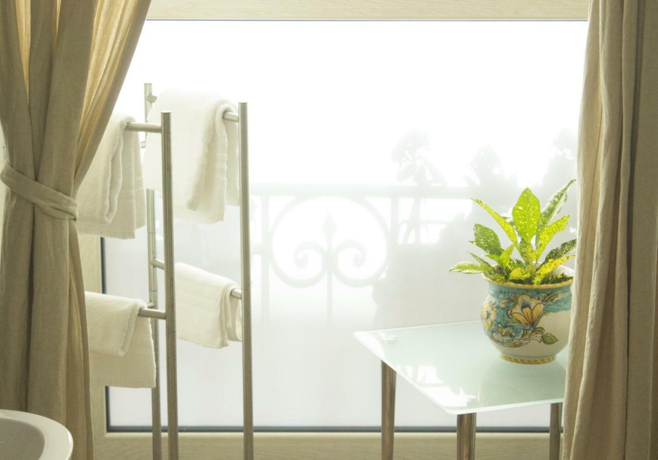 Rooms Stazione Centrale Napoli Ngoại thất bức ảnh
