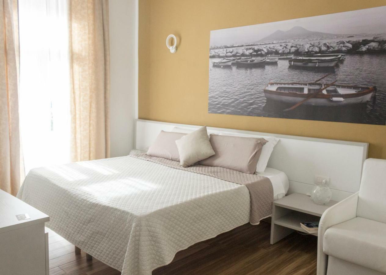 Rooms Stazione Centrale Napoli Ngoại thất bức ảnh
