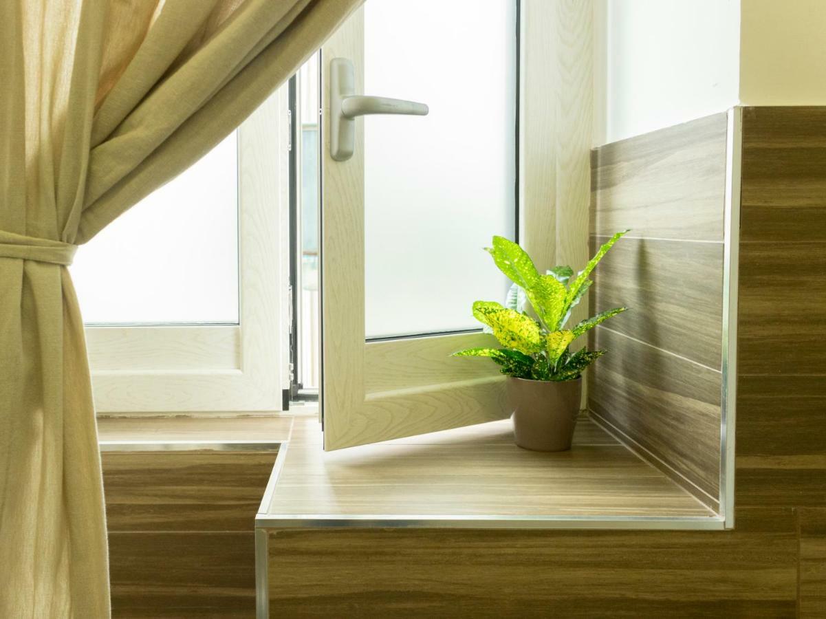 Rooms Stazione Centrale Napoli Ngoại thất bức ảnh