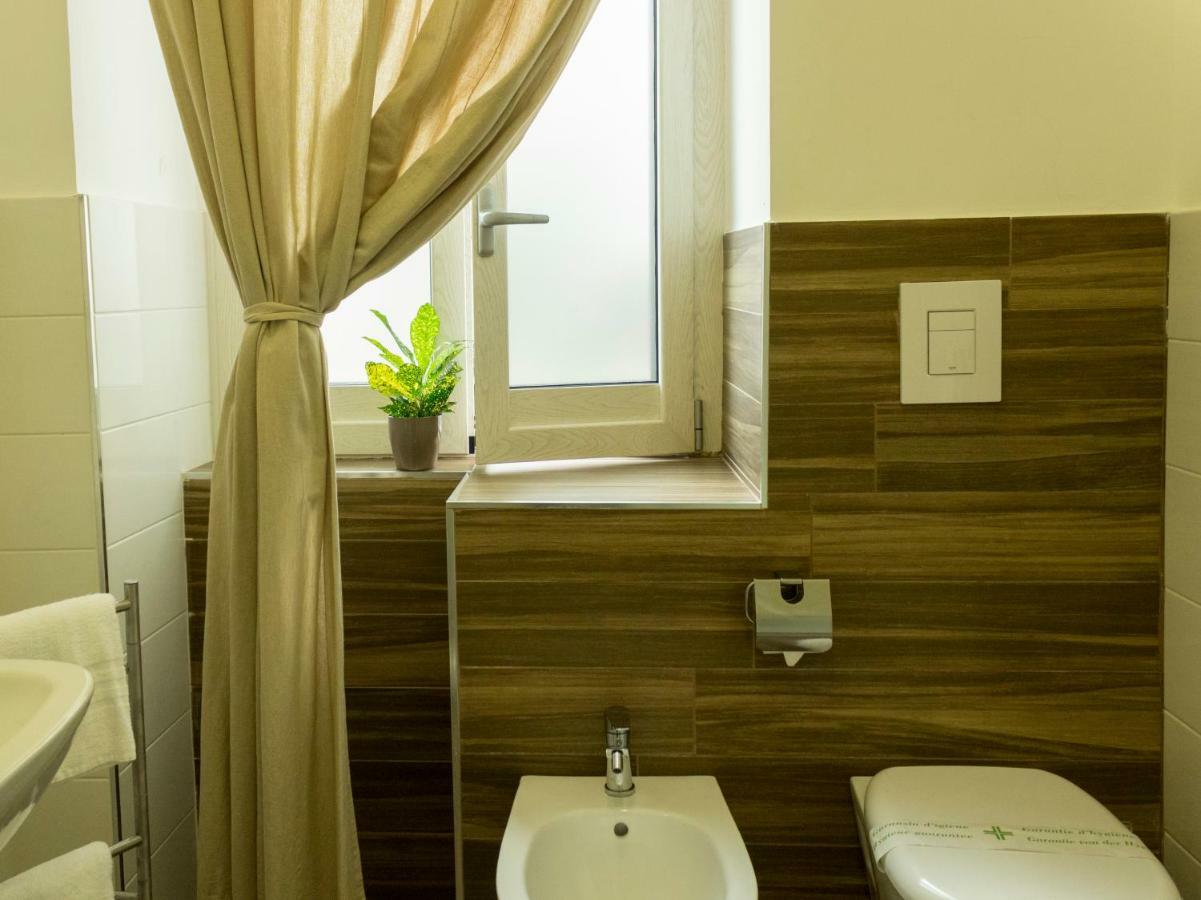 Rooms Stazione Centrale Napoli Ngoại thất bức ảnh