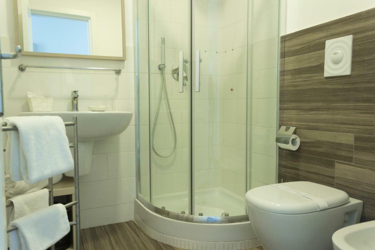 Rooms Stazione Centrale Napoli Ngoại thất bức ảnh